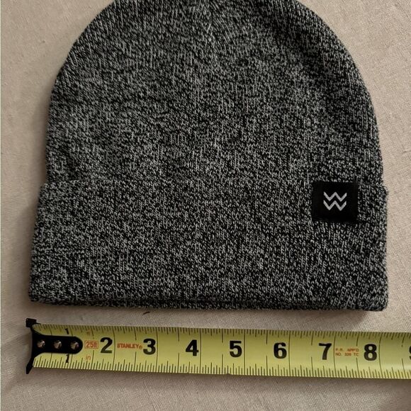Wren heathered gray Marled Yarn Beanie NWT - Picture 4 of 5